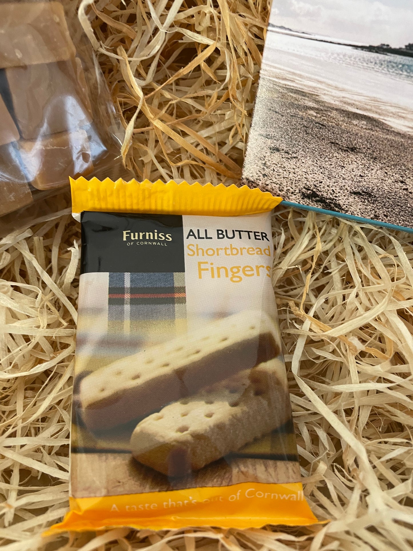 Taste of the sea fudge and chocolate gift box
