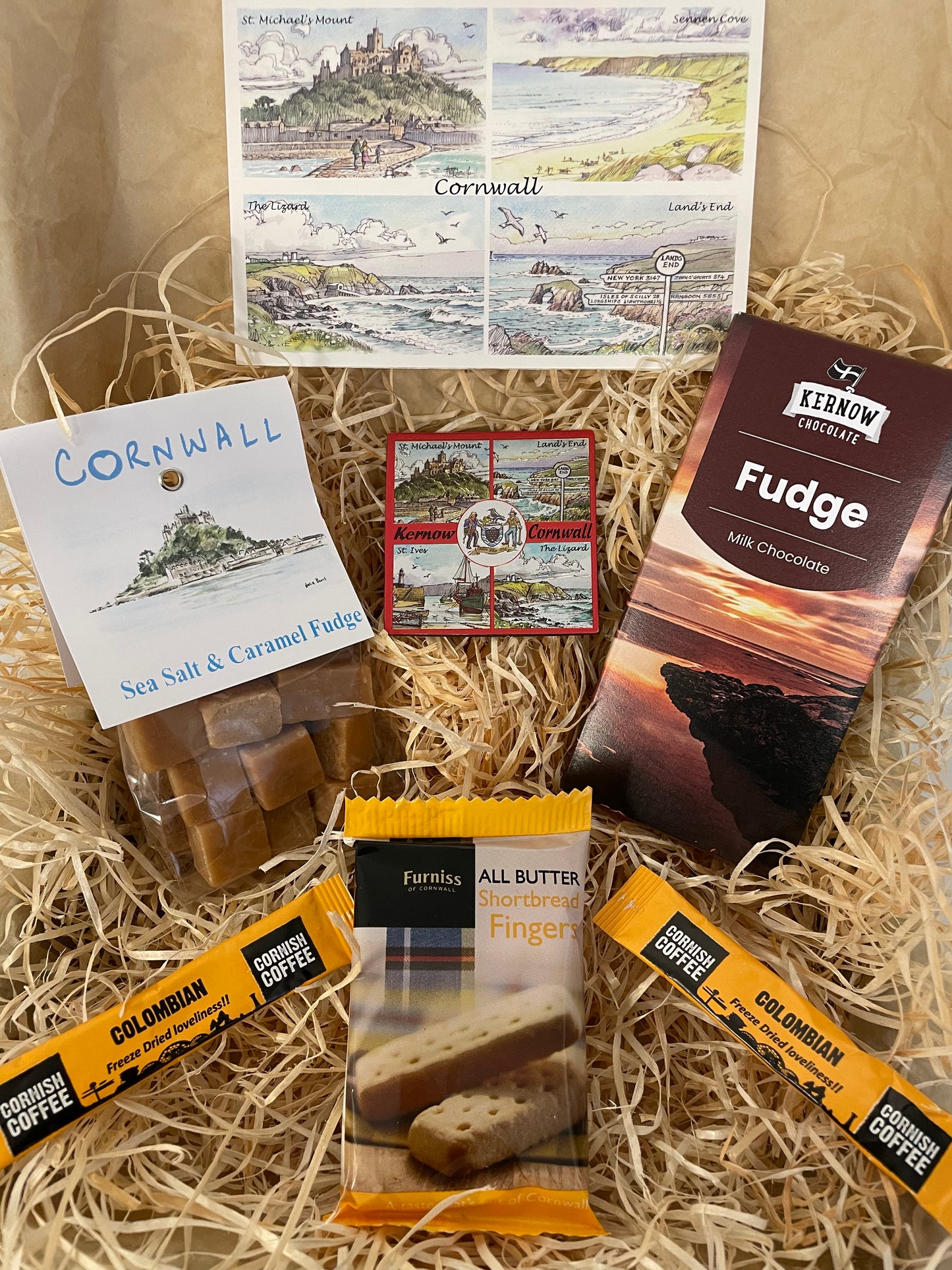 Caramel sea salt Fudge lovers’ dream come true with a chocolatey surprise! Gift box, choose a Cornish fridge magnet