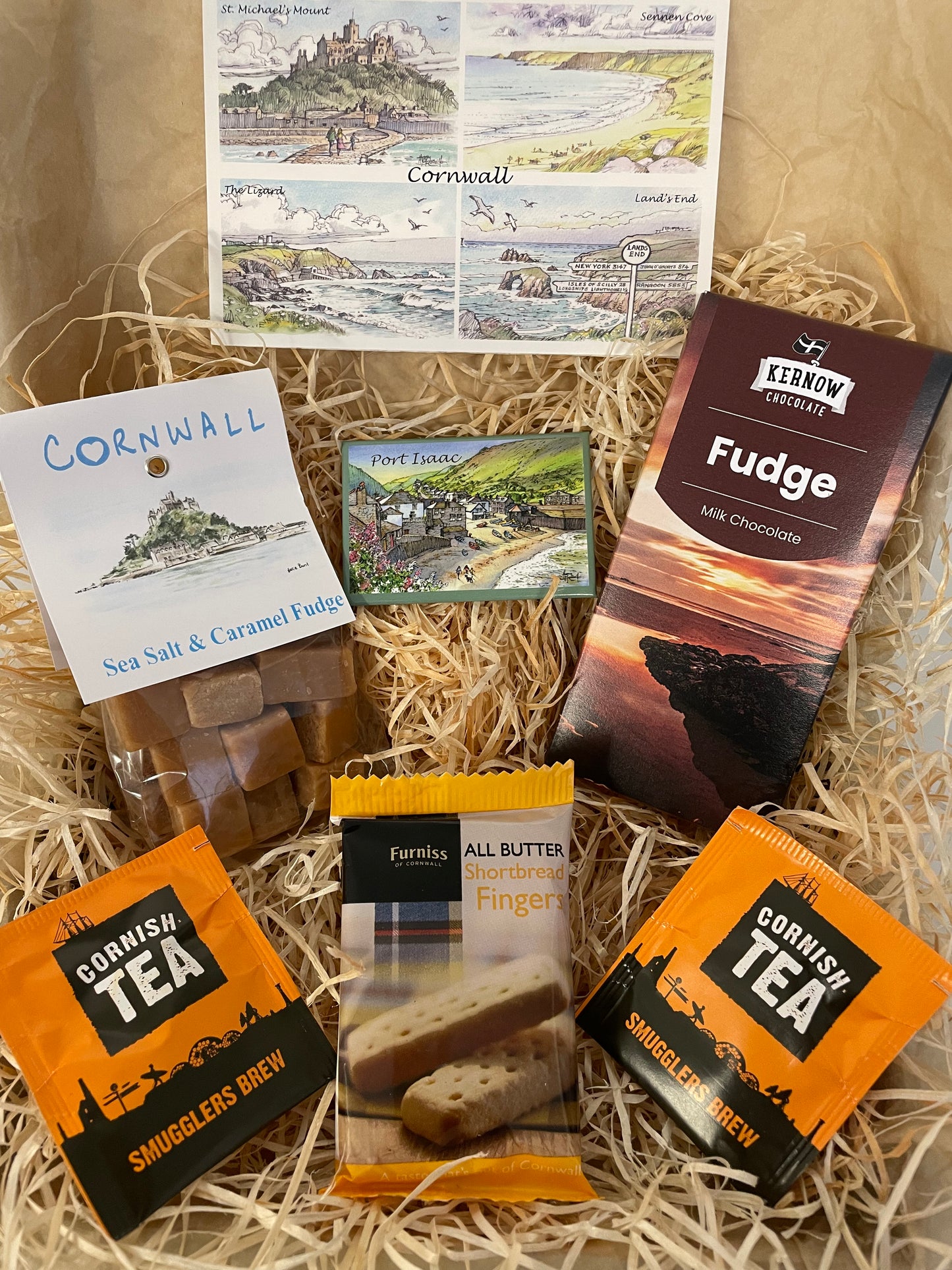 Caramel sea salt Fudge lovers’ dream come true with a chocolatey surprise! Gift box, choose a Cornish fridge magnet