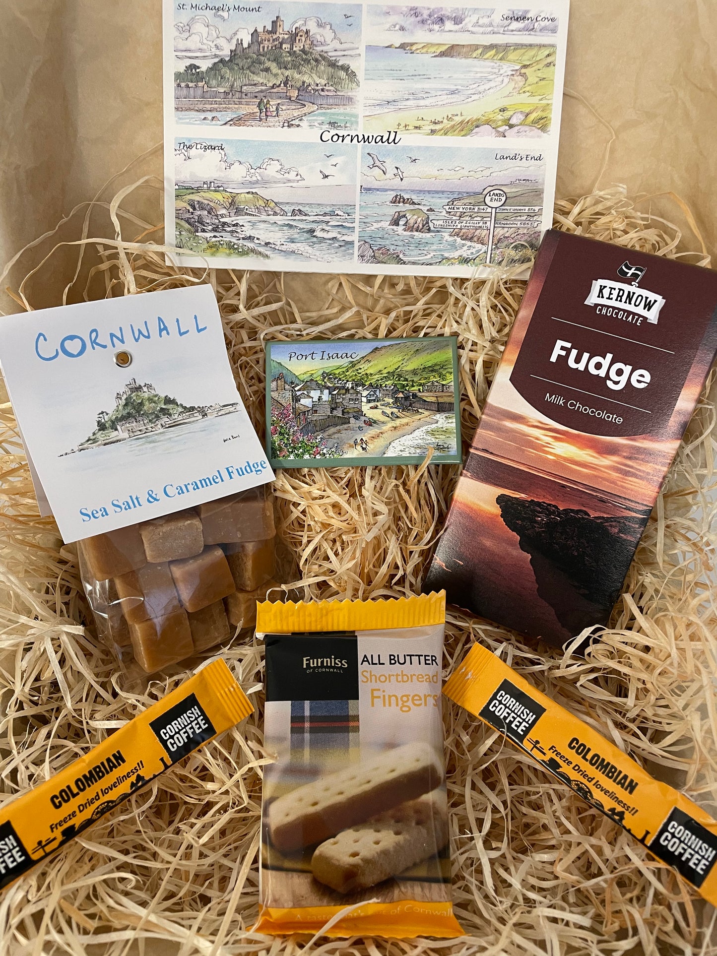 Caramel sea salt Fudge lovers’ dream come true with a chocolatey surprise! Gift box, choose a Cornish fridge magnet