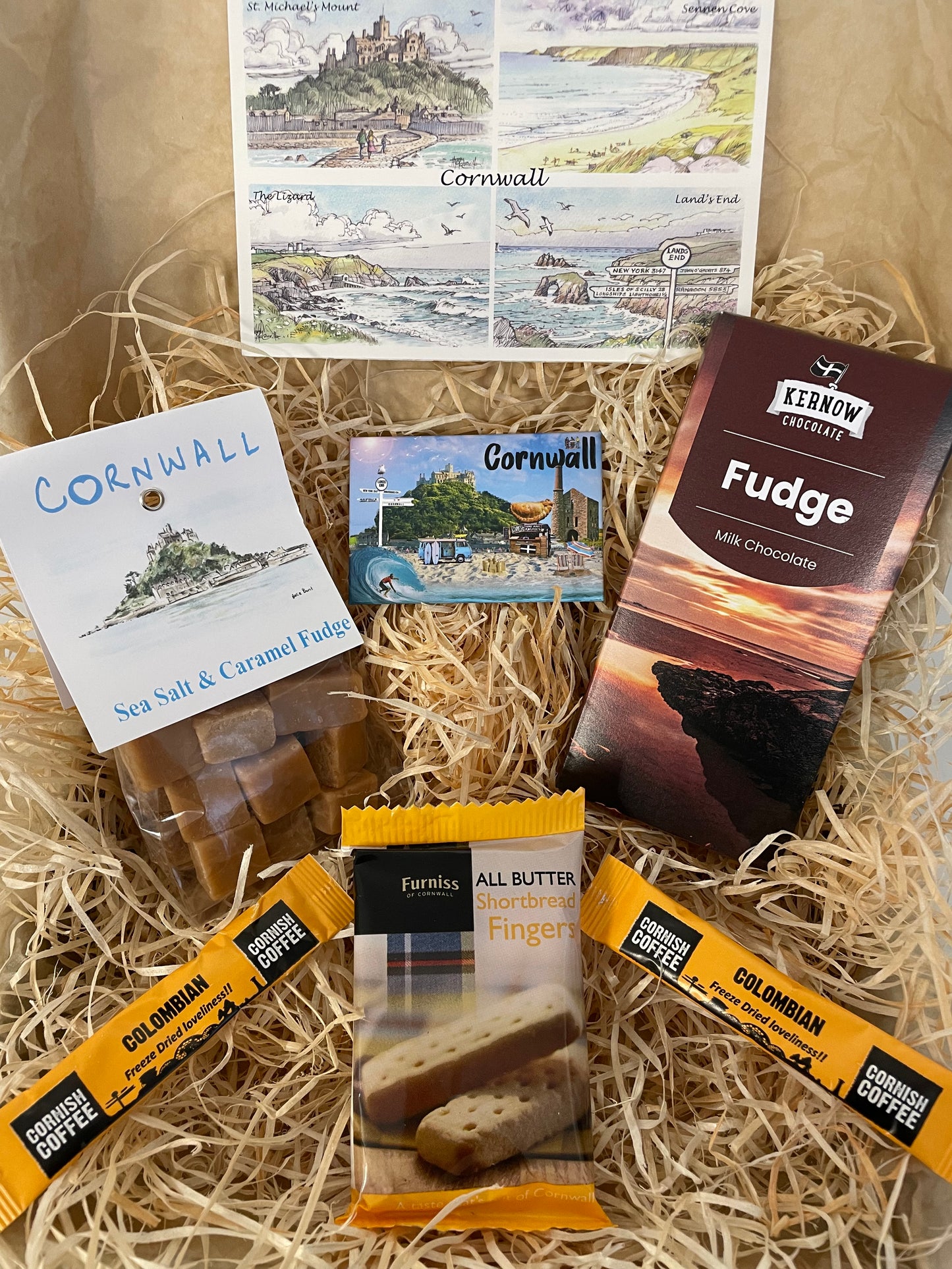 Caramel sea salt Fudge lovers’ dream come true with a chocolatey surprise! Gift box, choose a Cornish fridge magnet