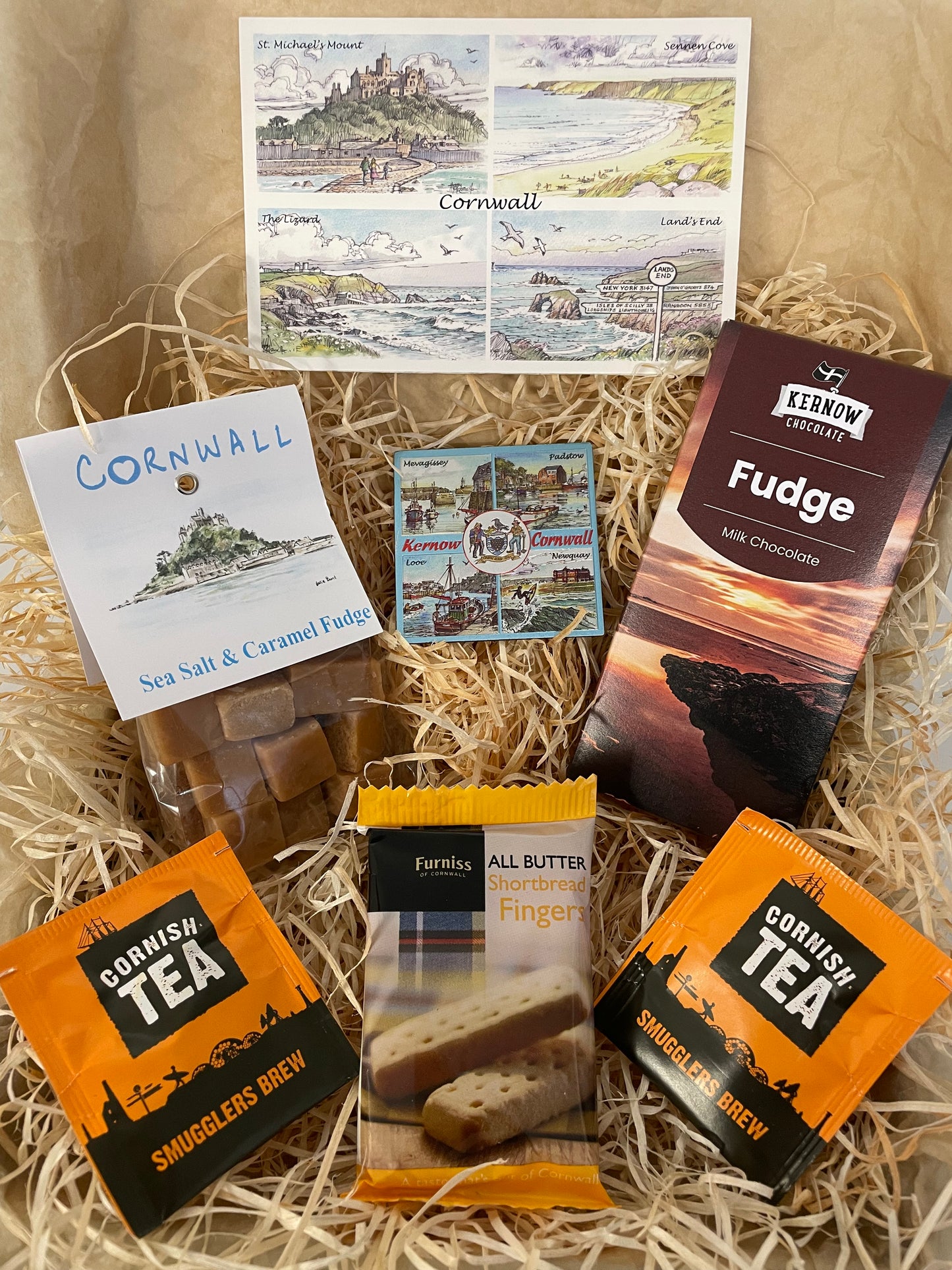 Caramel sea salt Fudge lovers’ dream come true with a chocolatey surprise! Gift box, choose a Cornish fridge magnet