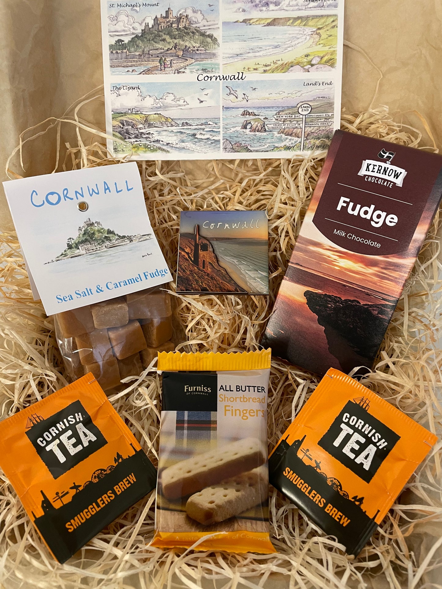 Caramel sea salt Fudge lovers’ dream come true with a chocolatey surprise! Gift box, choose a Cornish fridge magnet