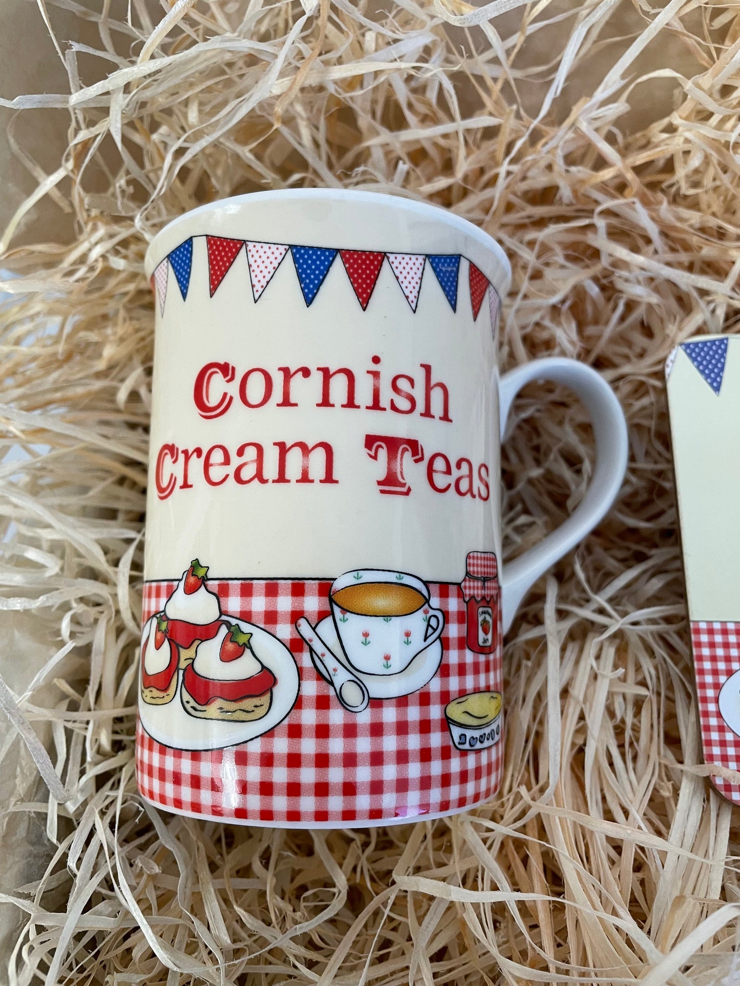 Cream tea mug and coaster set
